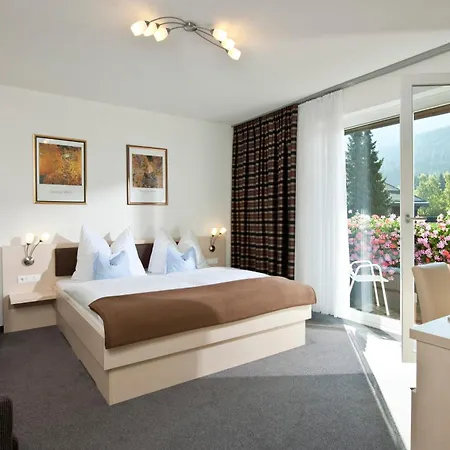 Haus Maria Pensjonat 3*